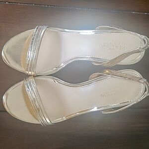Kenneth Cole Gold/Champagne Heels Size 7.5